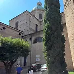 Corte Cavour. Mansarda Nel Cuore Della Citta