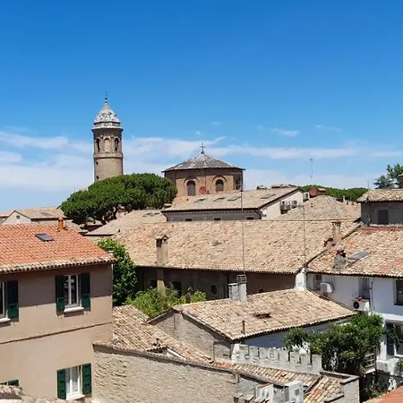 Corte Cavour. Mansarda Nel Cuore Della Citta *
