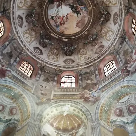 Corte Cavour. Mansarda Nel Cuore Della Citta Ravenna