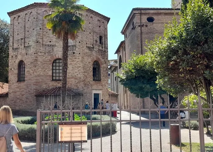 Corte Cavour. Mansarda Nel Cuore Della Appartamento Ravenna