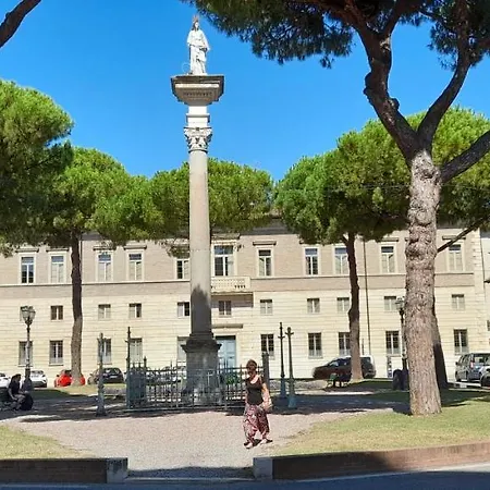 Corte Cavour. Mansarda Nel Cuore Della Citta Apartment *